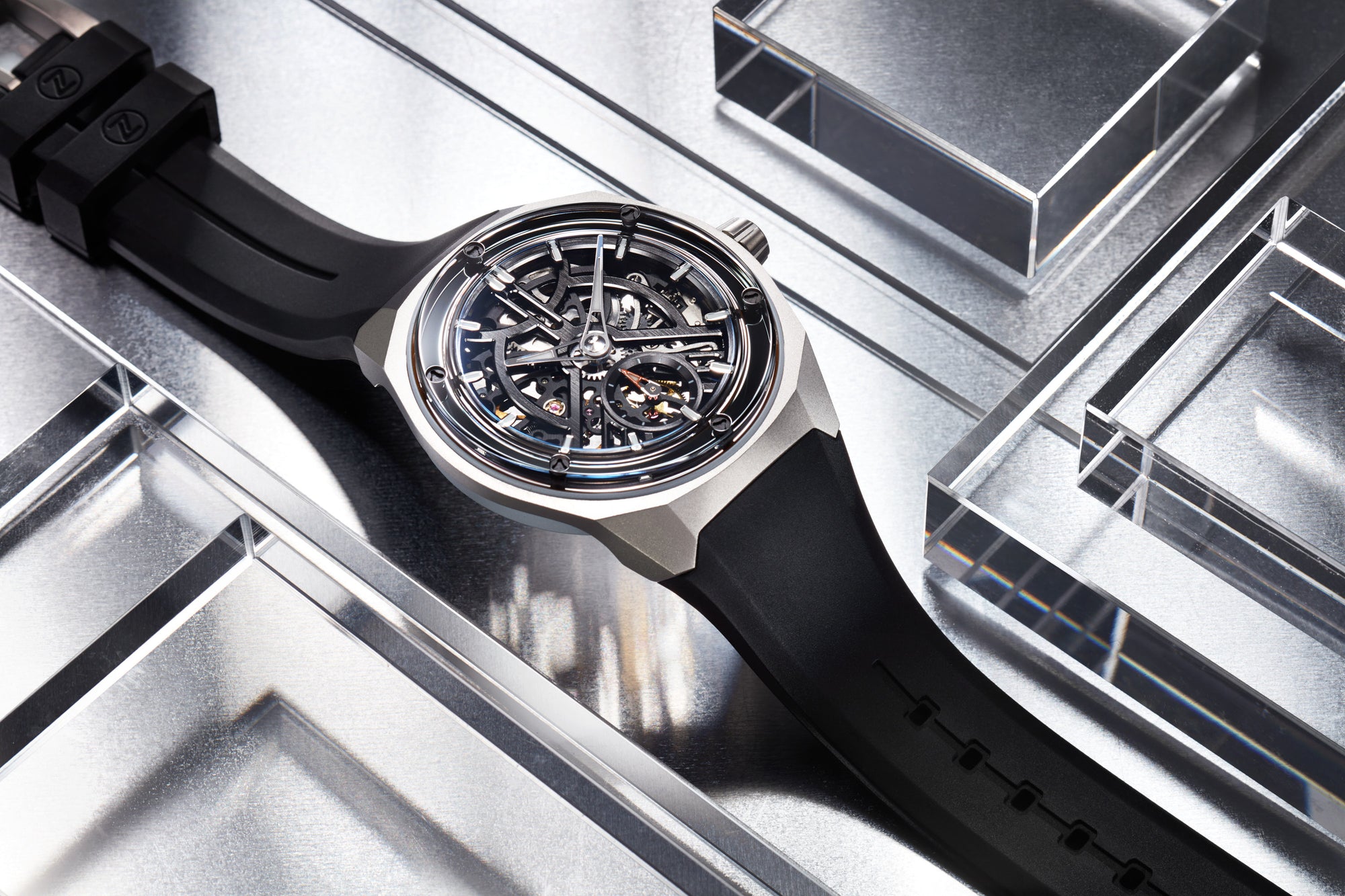 Zelos Artemis : Bold Form, Skeletonised Movement, Exotic Materials