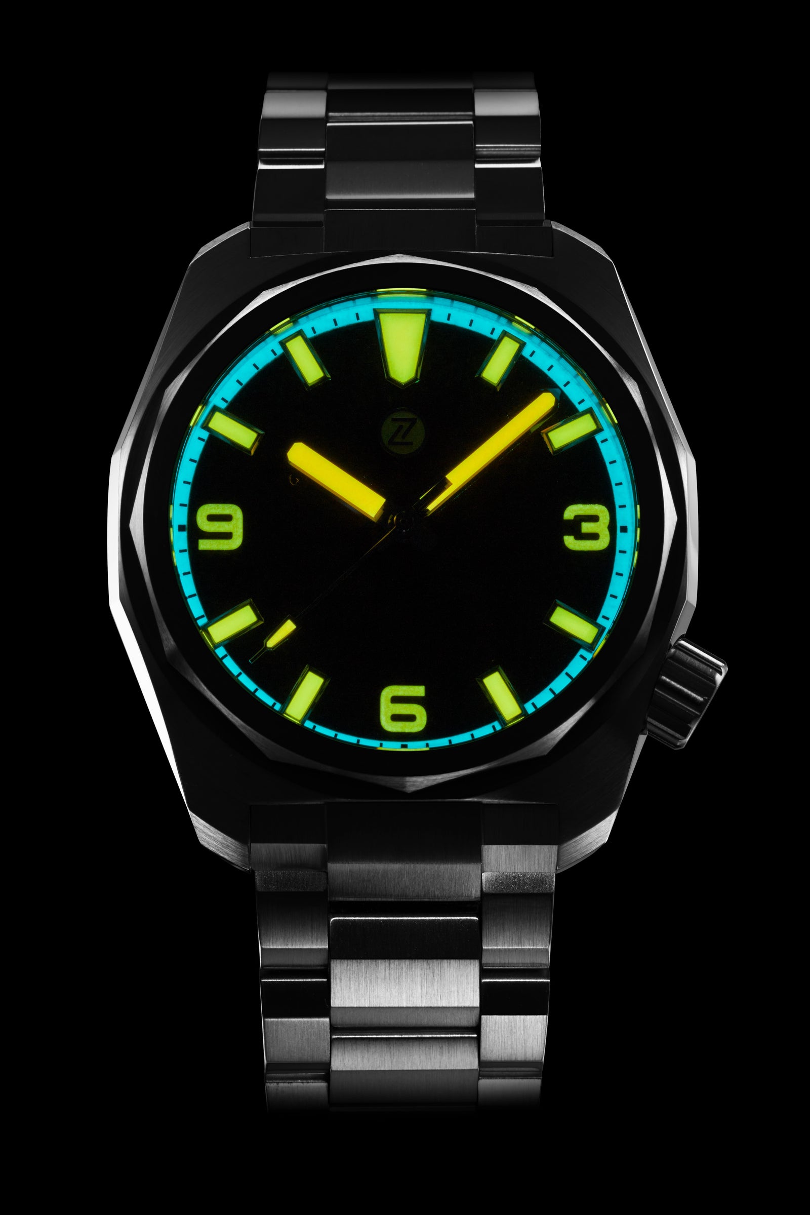 Hammerhead 43 Field 'Carbon' – Zelos Watches