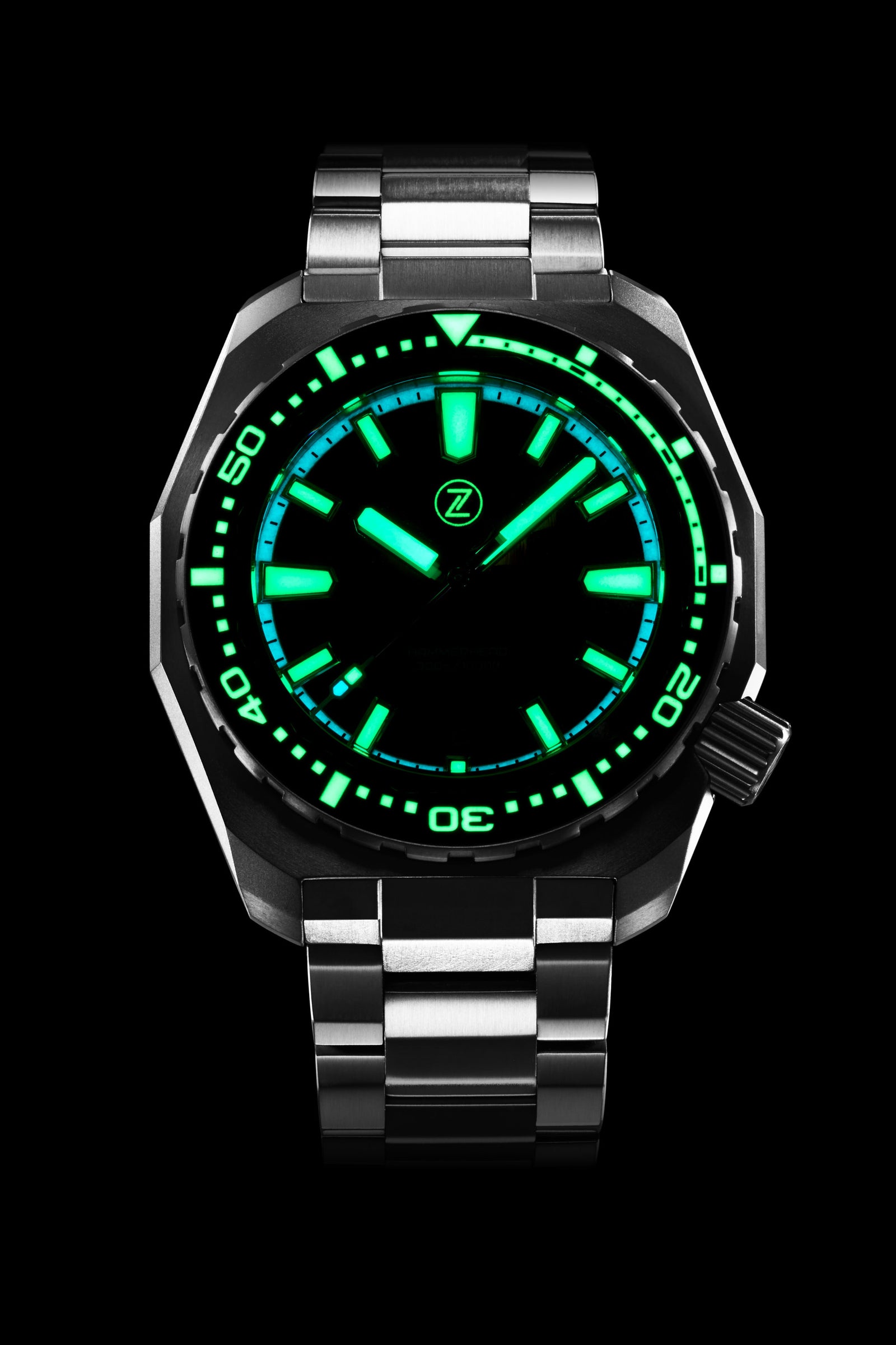Zelos Watches ゼロス Hammerhead ハンマーヘッド V3 Hammerhead V3 300m Ti 'Hammered Red' – Zelos Watches