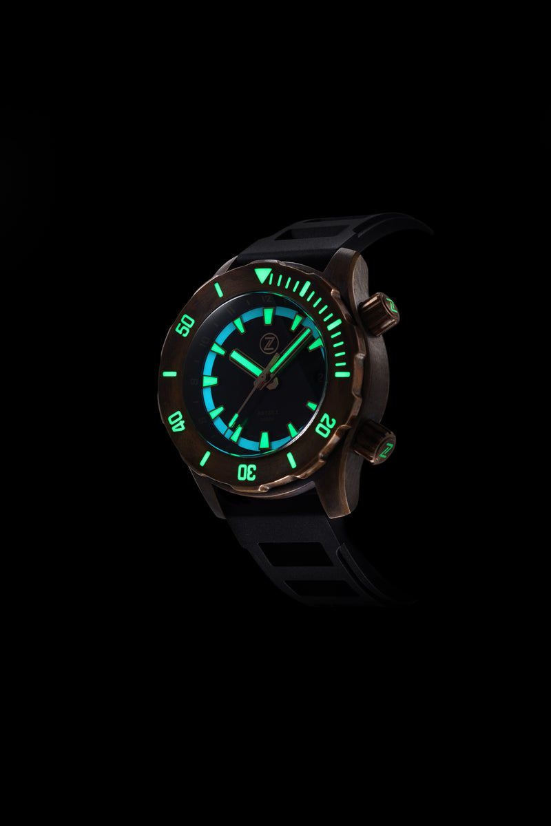 Abyss 2 3000m Bronze : Green Dial