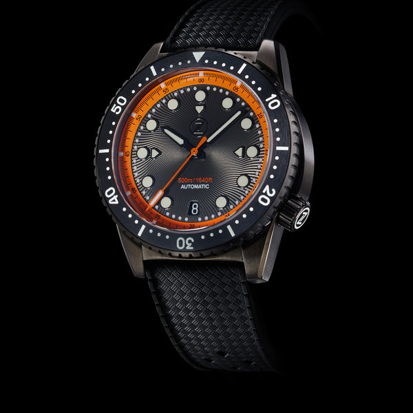 MAKOページ❤️ Mako V2 500m Diver Steel PVD Orange – Zelos Watches